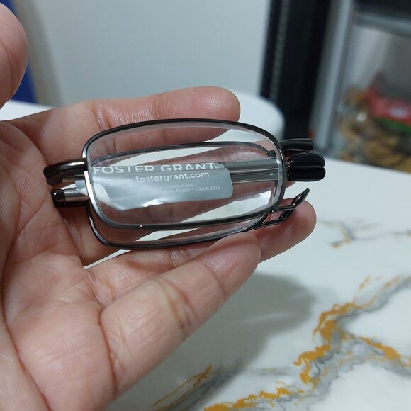 Foster Grant MicroVision Compact Reading Glasses FOLDING INTO MINI  1.25 Power - Picture 10 of 16